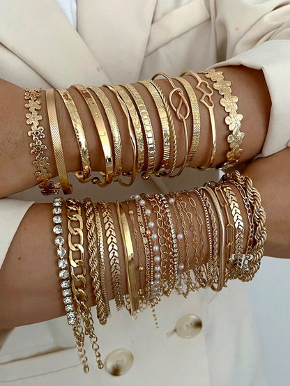 Multi-Piece Elegant Chain Bracelet Set