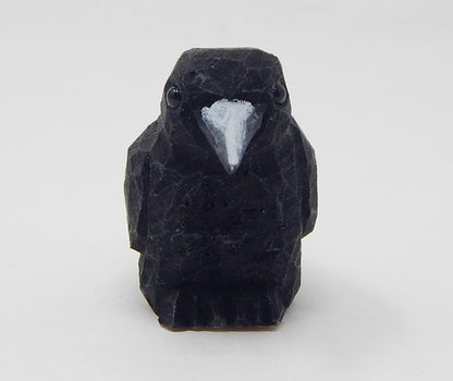 Selsela Hand-Carved Raven Figurine - Rave Black Bird Crow Figurine Statue Sculpture Art Miniature Wood Carving Decor Small Animal, Gothic Decor & Collectible Ornament. Nature-Inspired Gifts