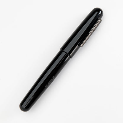 Conklin All American Fountain Pen in Black – Medium Nib, Timeless Design & Premium Craftsmanship – Ideal Gift for Professionals & Collectors