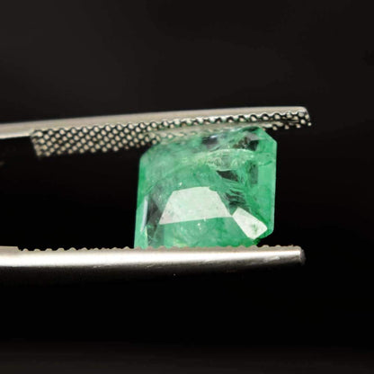 GEMHUB Loose Gemstones For Jewelry Making 3.40 Carat Square Cut Green Emerald Gemstone for Jewelry Pendants