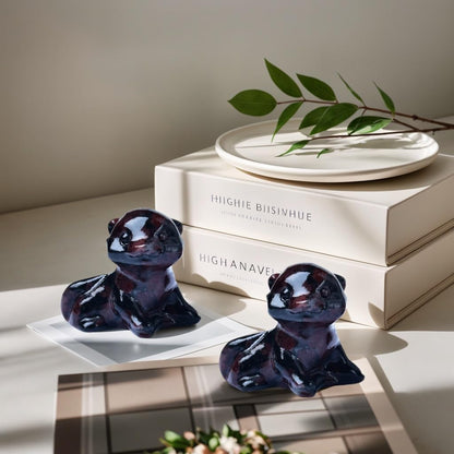 WUYOUSHI Garnet Otter Figurine - Hand Carved Healing Crystal Otter Statue, Lucky Gemstone Sculpture for Home Office Desk Decor, Spiritual Gift for Animal Lovers & Nature Enthusiasts