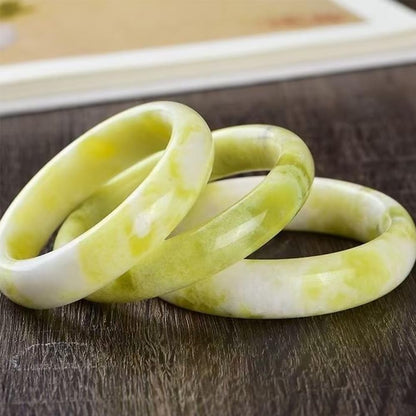 sunglnl Jade Bracelet For Women, Green Stone Bangle Natural Gradient Chinese Style Bracelets With Box Wealth Fortune Healing Protection Good Luck Jewelry Gift (White Yellow, 58mm/2.28in)