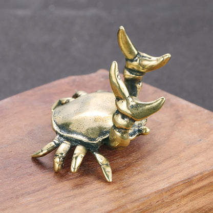 Qaoliffa Funny Crab Pen Holder, Bronze Weightlifting Crab Desk Pen Stand for Office Display Decoration