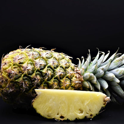 Set 2 Pineapple Plants Live, Sweet Pineapple Shrubs, Tropical Fruit, 4 to 8 Inch Tall for Planting Outdoor (White Jade)