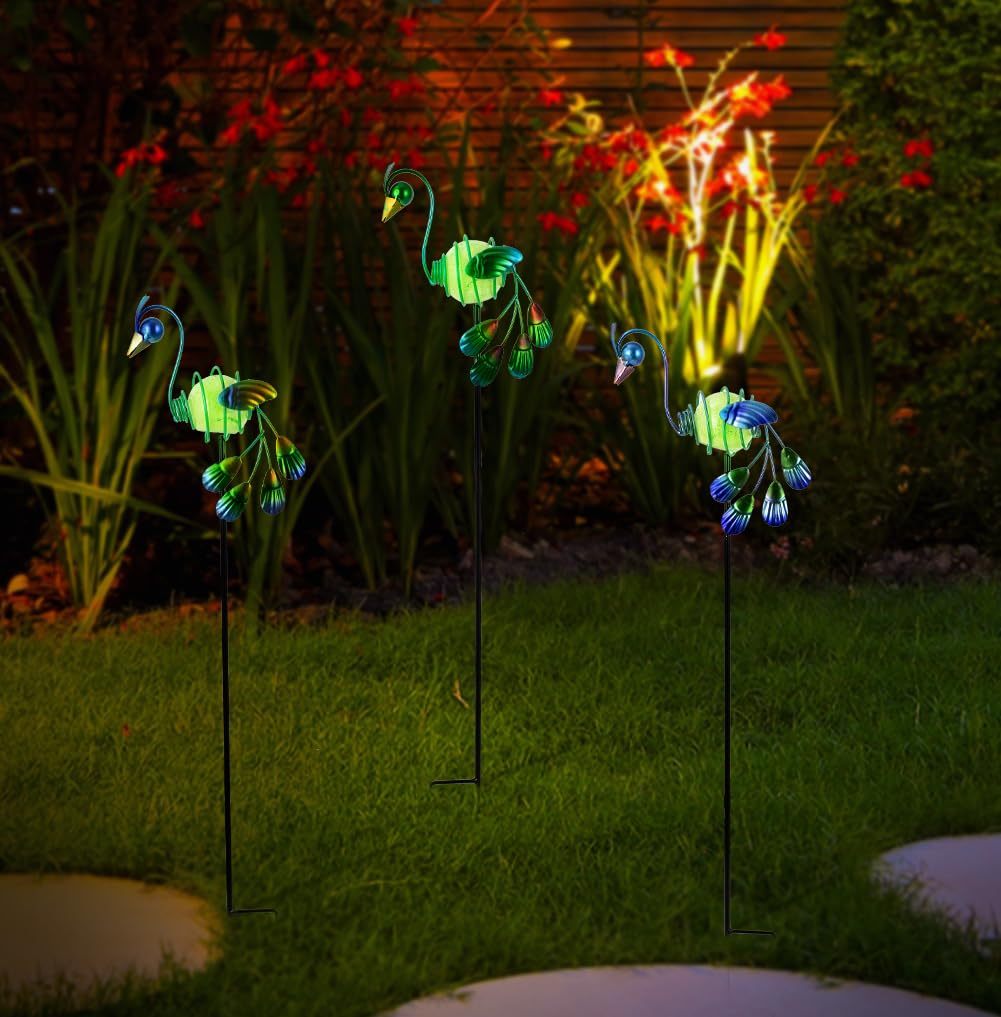 Stargarden Decorative Garden Stakes, 3 Pack Glow in Dark Metal Garden Stakes, Luminous Peacock Yard Art Decor Waterproof Lawn Ornament Gifts for Mom, Women