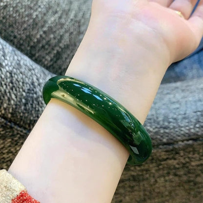 sunglnl Jade Bracelet For Women, Green Stone Bangle Natural Gradient Chinese Style Bracelets With Box Wealth Fortune Healing Protection Good Luck Jewelry Gift (Emerald Green, 64mm/2.51in)