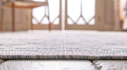 Unique Loom Outdoor Trellis Collection Area Rug - Tribal Trellis (5' 1" x 8' Rectangle, Light Blue/ Ivory)