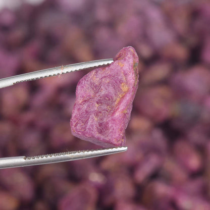 GEMHUB 100 Ct Star Ruby Rough Stones Set of 10 Pcs - Raw Rocks Perfect for Tumbling, Lapidary Polishing, Reiki, Crystal Healing and Craft Gemstone Beads