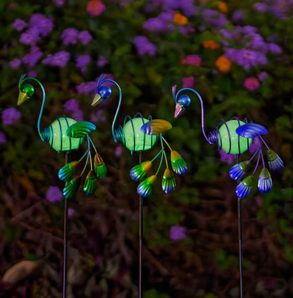 Stargarden Decorative Garden Stakes, 3 Pack Glow in Dark Metal Garden Stakes, Luminous Peacock Yard Art Decor Waterproof Lawn Ornament Gifts for Mom, Women