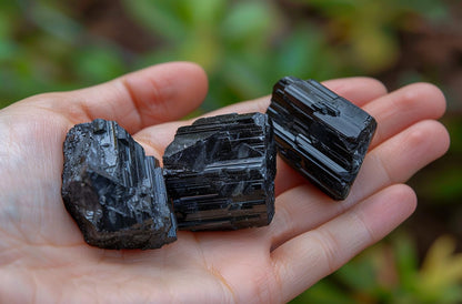 2 lb Black Tourmaline Bulk Raw Crystals and Healing Stones for Tumbling, Wire Wrapping, Wicca Reiki,Meditation