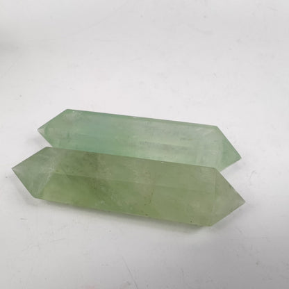 10cm Natural Crystal Tower Two Point Wand Obelisk 6 Faceted Crystals Point Chakra Stone Kit Home Decor Reiki Healing Gift (Dragon Blood Stone)