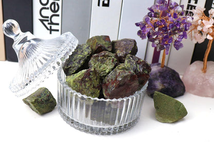 QINJIEJIE Dragon Bloodstone Crystals Raw Stones Natural Rough Gemstones Rocks Bulk Large 0.8-1.2" Gems Reiki Decorative Fountain Rock for Tumbling Cabbing Polishing Wire Wrapping Wicca 0.9 lbs