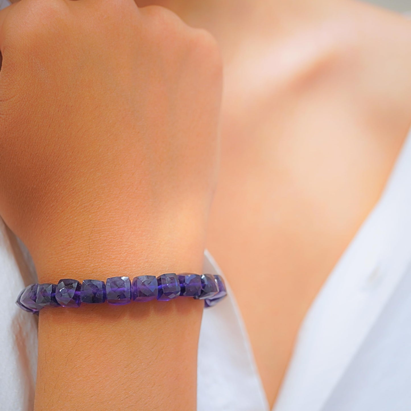 Purple Amethyst Bracelet for Women - Amethyst Crystals and Healing Stones womens Bracelet - Cube Shape Beaded Bracelets - Stretchy Bracelets for Chakra Protection, Meditation and Healing
