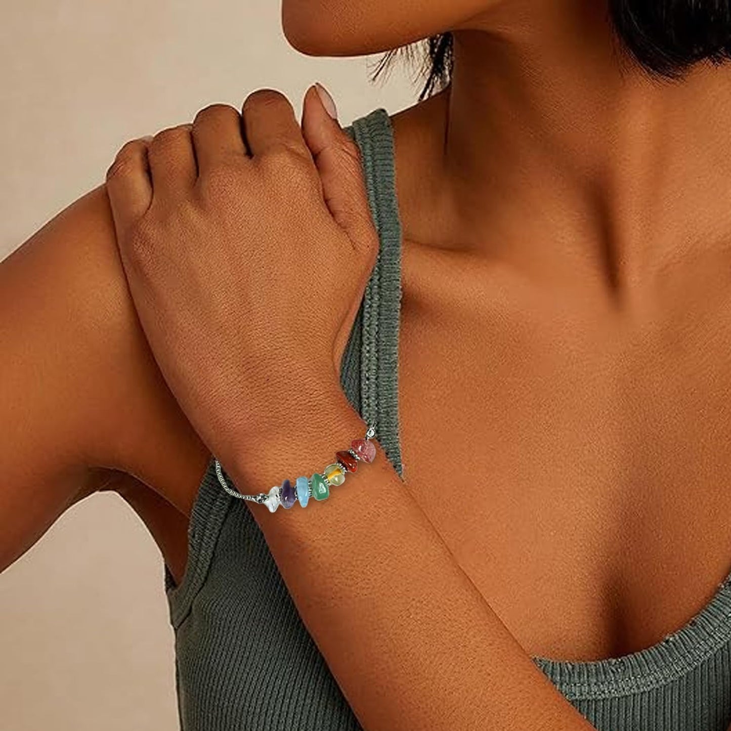 Women Gang Spell Raw Crystal Bracelet,Natural Gemstone 7 Chakra Healing Crystal Bracelets Adjustable 14K Gold Plated Spiritual Beaded Bracelet for Birthday,Christmas, Friends Coworkers Daughter (Gold)