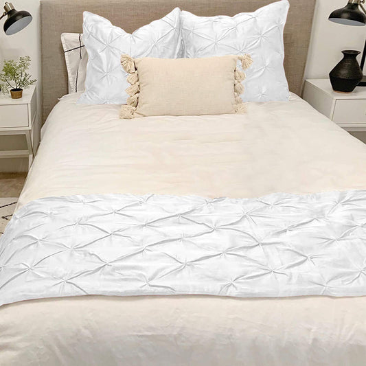 Lusso Mercato Ultra Soft 1-Piece Bed Runner - Luxurious 100% Cotton 800 Thread Count Pinch Pleated Bed Runner Solid (1 Piece Pinch Pleated Bed Runner) King Size (102"X20") White