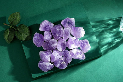 QINJIEJIE Amethyst Raw Crystals Stones Natural Rough Gemstones Rocks Bulk Large 0.8-1.2" Gems Reiki Light Purple Fountain Rock for Tumbling Cabbing Polishing Wire Wrapping Wicca Decoration 0.45 lbs