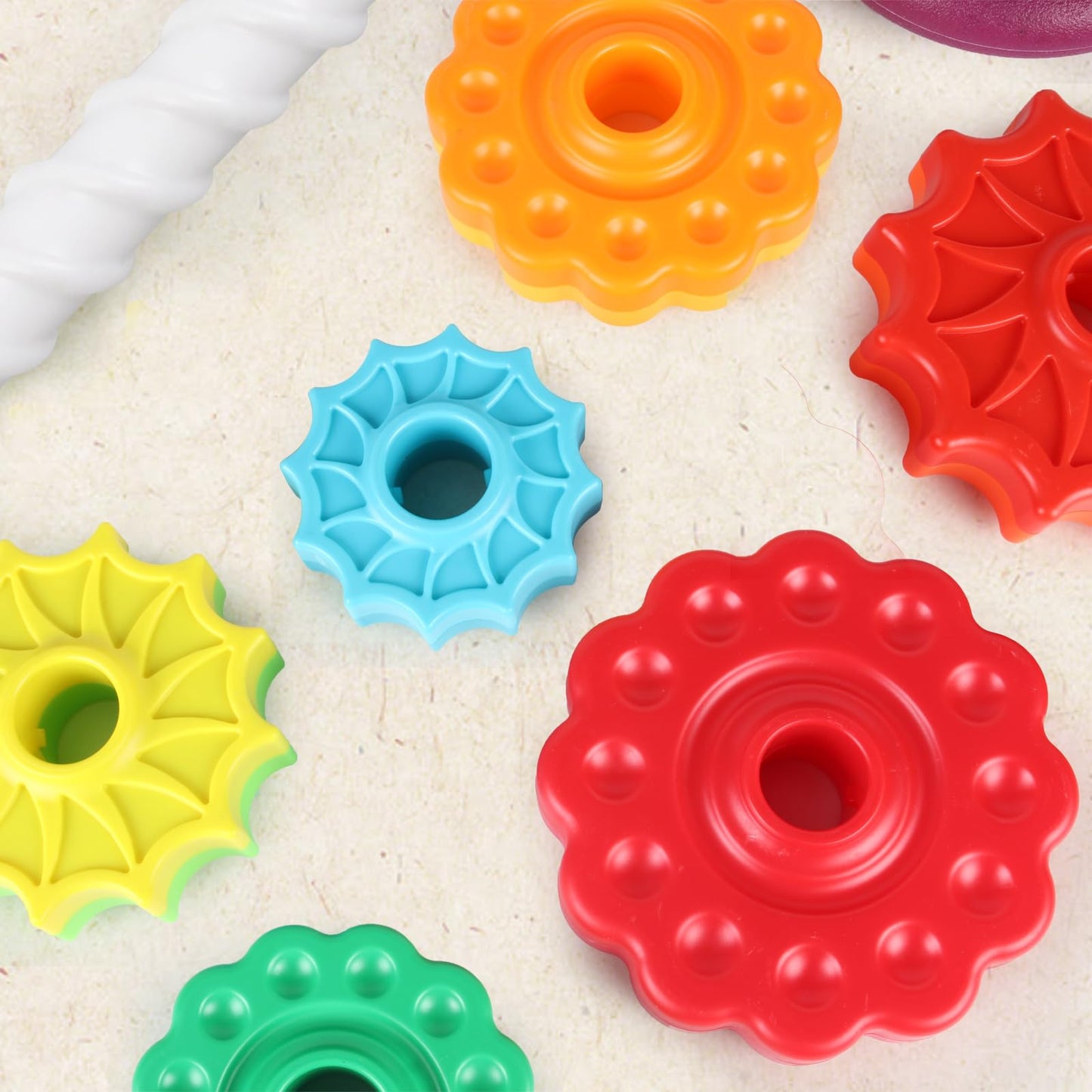 GKKBSJ Spinning Stacking Toys for Toddlers 1-3, Ring Stacker for Babies 0-6-12-18 Months, Spinner for Infants, Montessori Autism Sensory Toys, 1 2 3 Year Old Girl Boy Christmas Birthday Gifts