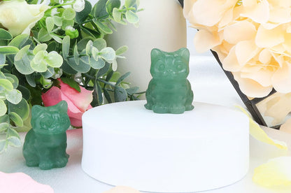 QINJIEJIE Green Aventurine Crystal Cat Figurines Healing Crystals Stone Statue Hand Carved Gemstone Sculpture Home Office Decoration Sitting Cat Gifts for Women Men