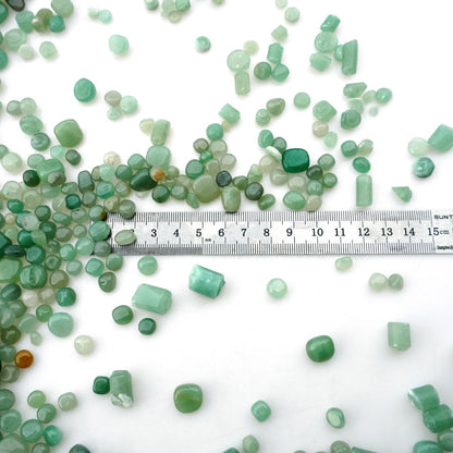 Sisamn Tumbled Polished Crystal Stone Green Aventurine Chips 3Lb Vase Filler Stones, Bulk for Fish & Turtle Tanks, Plant Decor, Home Decor, Jewelry Making, DIY, Reiki Healing