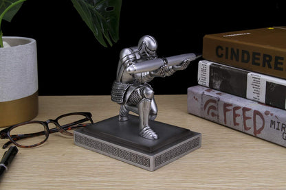 Amoysanli Knight Pen Holder Desk Organizers and Accessories Desk Decor Resin Pen Holder as Gift with a Cool Pen for Office and Home (Silver)