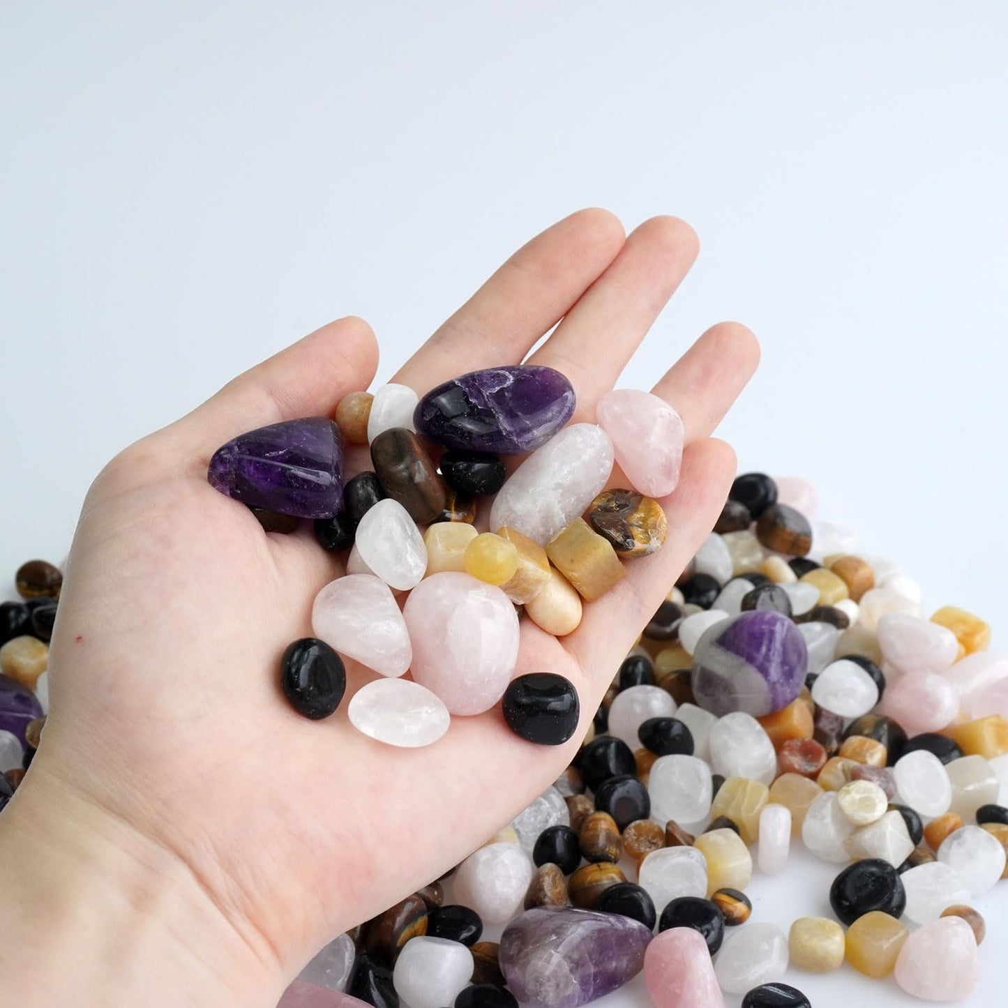 Sisamn Natural Vase Filler Tumbled Stones Bulk Polished Crystal Points Decorative Pebbles 0.9lb -Tumbled Gemstones for Home Decor, Fish Turtle Tank, Plants Decor, Jewelry Making, Reiki Healing