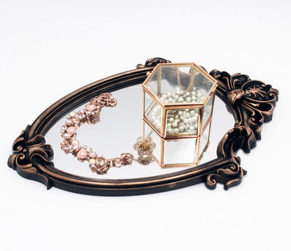 Eaoundm 16.5 x 11.5inch Vintage Mirror Antique Mirror Shield Shape Plastic Frame (Vintage Gold)