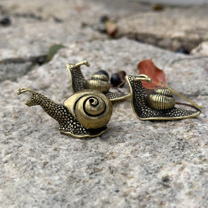 XYLIBLLA 3Pcs Brass Snail Statue Decor, Retro Mini Copper Snail Statue Home Decoration for Living Room and Desk, Outdoor Pond Garden Lawn Decor Landscaping,Landscape Animal Statue