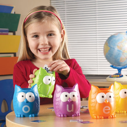 Learning Resources Vowel Owls Sorting Set - Phonics Games for Kids, Vowel Sounds, Toddlers Vocabulary Building, ABC Word Game, Reading skills Toys, Learn to Read, Gifts for Boys and Girls
