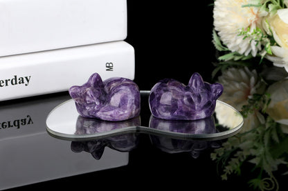 YATOJUZI 2" Cat Decor Purple Gifts for Women Amethyst Sleeping Cats Decors Statue Hand Carved Cute Animal Crystal Figurines Stocking Stuffers Cat Themed Gifts for Women Purple Room Office Desk Decor