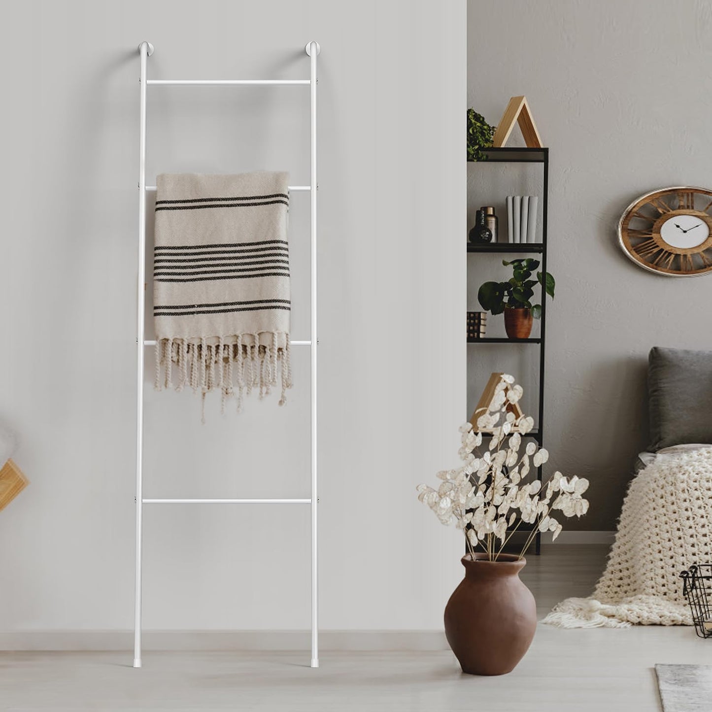 Blanket Ladder Decorative Towel Rack Holder for Bathroom, Wall Leaning Metal Drying Quilt Stand for Living Room Bedroom Farmhouse Home Decor, for Women Mom Mother Her Wife - White