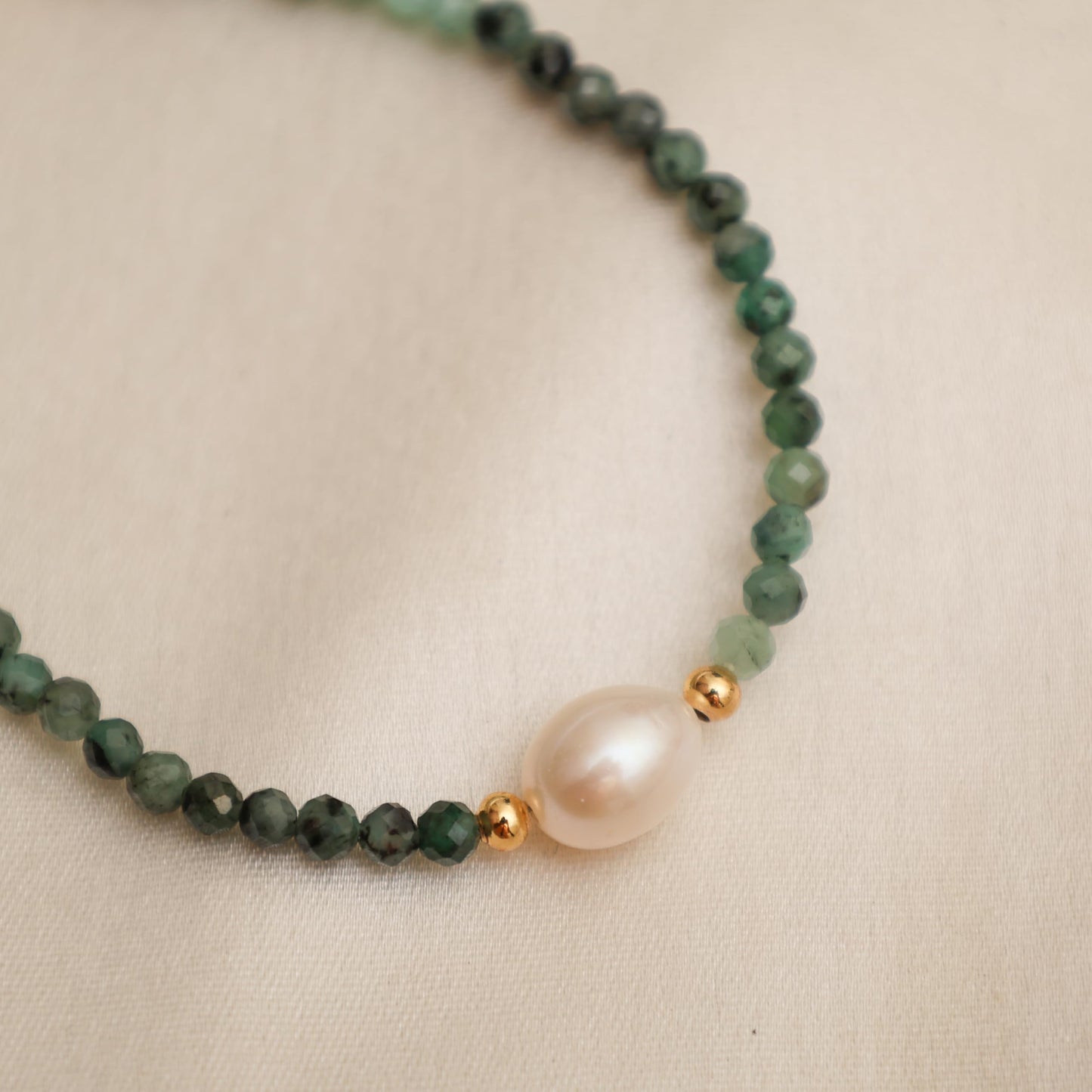 Gempires Emerald Beads with Freshwater Pearl Beaded Bracelet May Birthstone Jewelry Hypoallergenic Gold Plated 7.5 Inch Adjustable Chain Unique Everyday Wear Jewelry