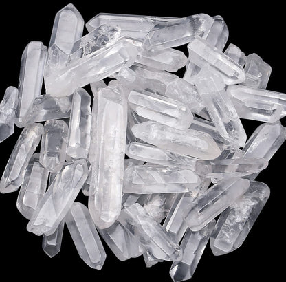 DUQGUHO Natural Raw Clear Quartz Crystals Stones Points Bulk Crystals Irregular Shape Crystal Wand for Jewelry Making Polishing Cabbing Reiki Energy Balance 1.18-2" 0.22 lb