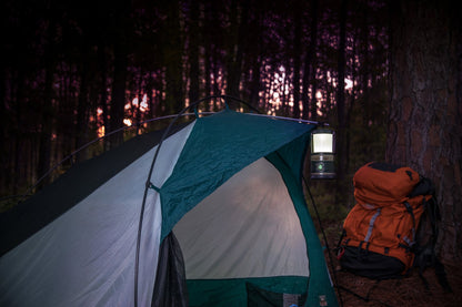 Streamlight 44931 Siege 540-Lumen Compact LED Camping Lantern with 360° Lighting for Power Outages, Hurricanes, and Emergencies, Coyote