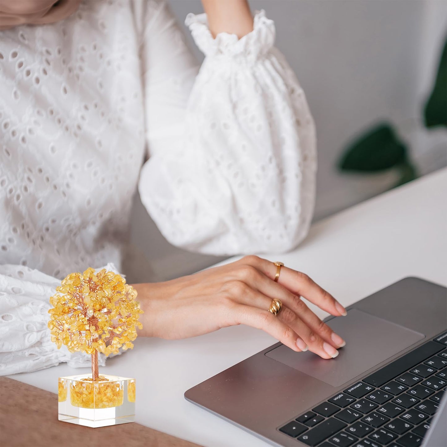 MAGIC AND MIRACLES Citrine Crystal Stone Tree, Chakra Tree of Life, Handmade Gemstone Bonsai Fengshui Plant for Meditation Yoga Positive Energy Good Luck Office Decor, Birthday Gifts for Women, Mom
