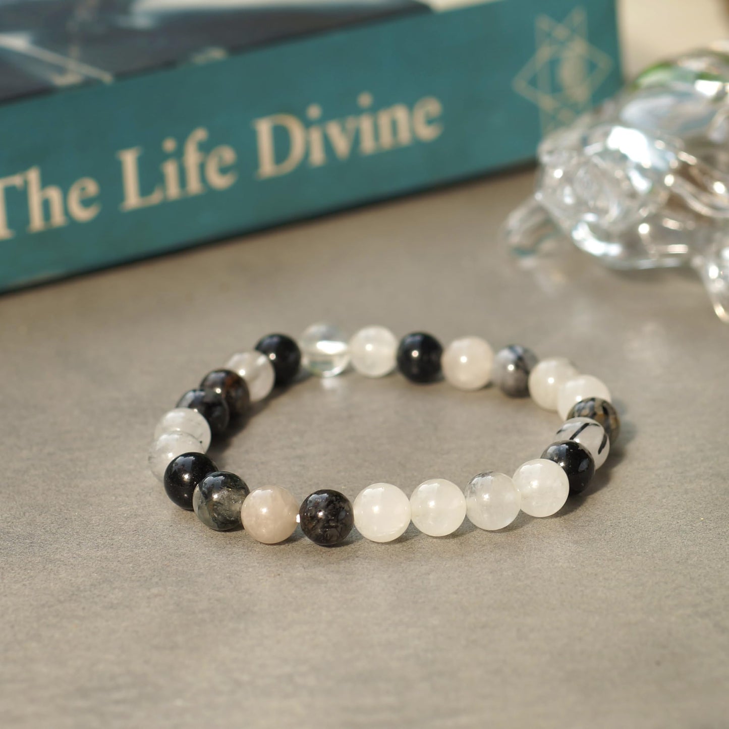 Crystal Agate Bracelets - Manifestation Bracelet - Natural Black Rutile Beaded Stretch Bracelet 8mm - Unisex Adult Yoga Bracelet - White-Black