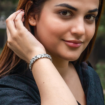 MagnetRX® Magnetic Bracelets for Women — Premium Four Leaf Clover Bracelet with Crystals and Ultra Strength Magnets — Adjustable Womens Magnetic Bracelet with Sizing Tool (Silver)