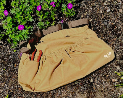 UpBloom - Harvest & Weeding Waist Apron with Pockets - Berry Picker/Garden Apron/Foraging Bag for Harvest - Vegetables, Fruits - Gardening Supplies & ...