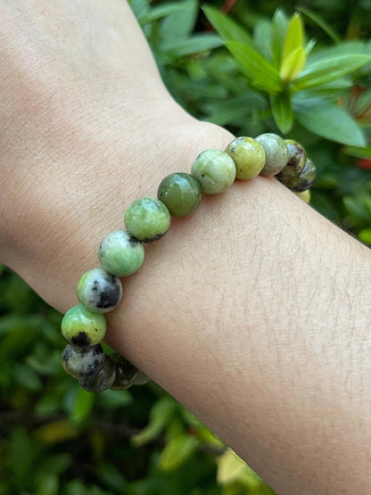 GAF TREASURES Chrysoprase Crystal Bead Bracelet 8mm, Genuine Chrysoprase Stretch Gemstone Bracelet, Healing Crystal Bracelet, Gift for Men & Women (1)
