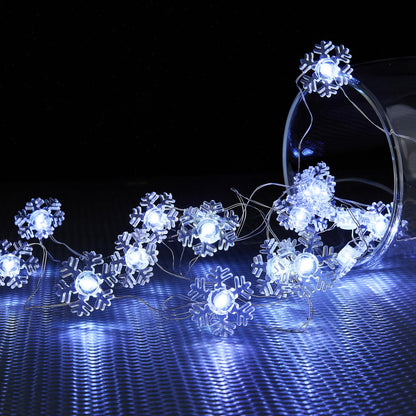 BlcTec Christmas Snowflake String Lights 40 LED 12.8FT Battery Operated Snowflake Fairy Lights with Timer for Bedroom Patio Party Wall Indoor Outdoor Christmas Decorations, Cool White