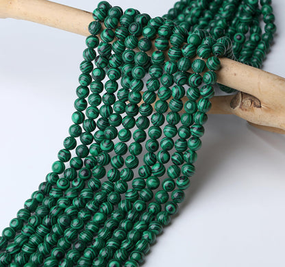 NUKAYAI Natural Malachite Beads 100Pcs 8mm Crystal Beads Loose DIY Round Green Stone Bead for Bracelet Necklace Earrings Making