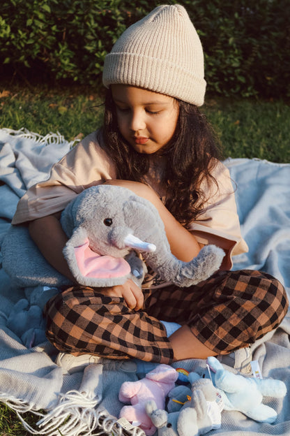 OUOZZZ Elephant Stuffed Animal with 4 Baby Elephants – Interactive Plush Toy Set with Crinkly Ears, Rotating Trunk – Travel-Friendly & Portable Gift for Baby Girls, Boys, Toddlers & Kids 14" x 6.3"