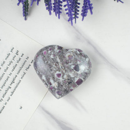Crocon 50mm Ruby metrix Heart Stone Big Heart Shape Puff Stones Set 450+ Carats Pocket Crystal Healing Tumble Collection Palm Worry Stone Good Luck Charm Meditation Gift Craft Home Decor