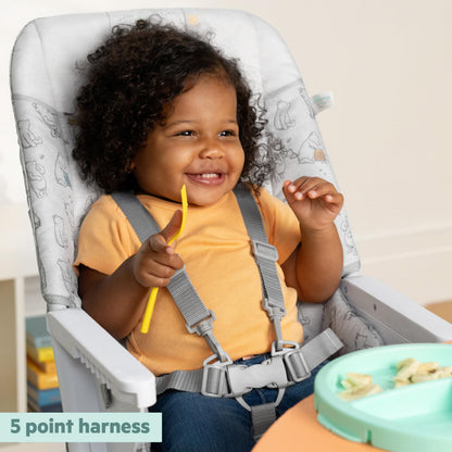 Bright Starts Disney Baby Winnie The Pooh Compact Folding High Chair, Food-Grade Safe Plate, 5-Point Harness, for Ages 6 Months and Up, Unisex – Classic Pals Pattern