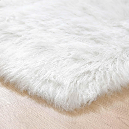 Goolela White Fluffy Fur Rug 4x6 Faux Sheepskin Fuzzy Shag White Rug for Bedroom Living Room Plush Washable Area Rug Rectangle
