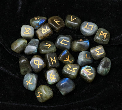 Crocon Labradorite Rune Stones Set Engraved with Elder futhark Crystal Runes Set, Reiki Healing runas for Meditation Chakra Balancing, Rune Stone for Beginners with Crystal Guide & Pouch (15-20 mm)