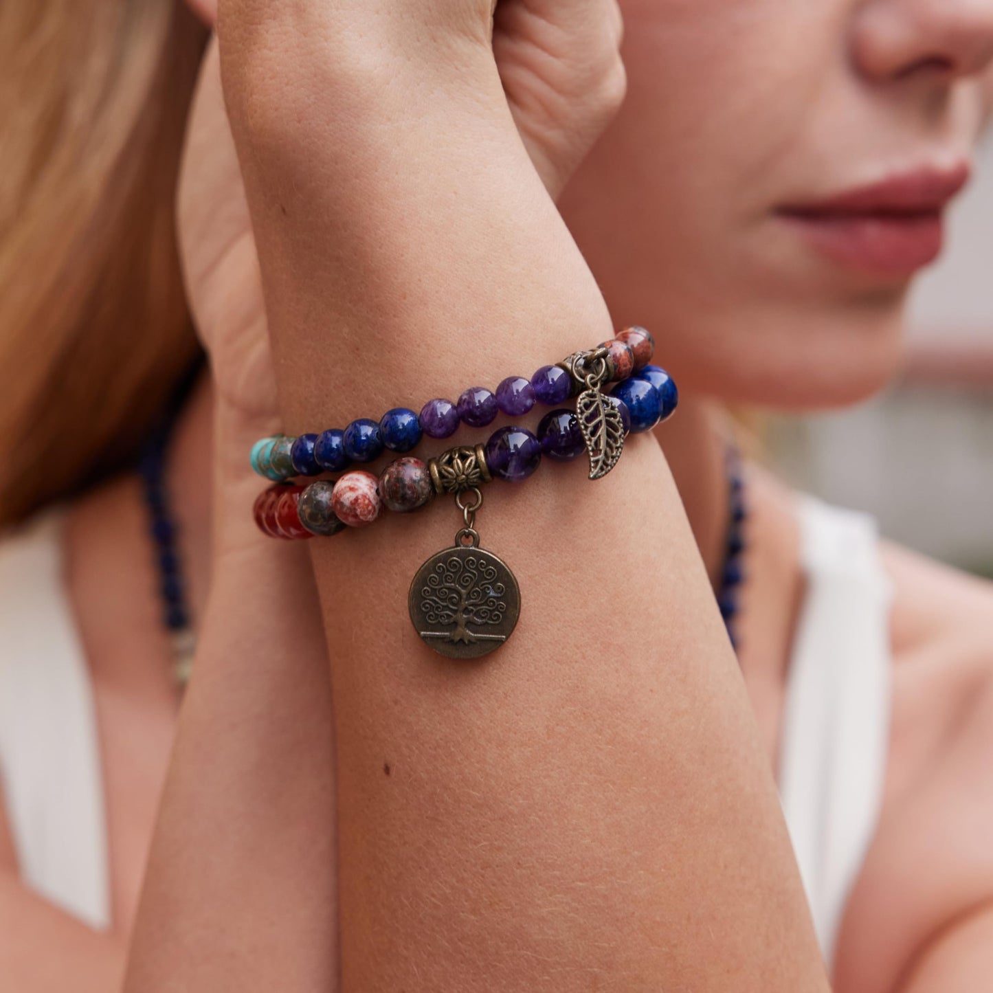 Bivei Beaded Bracelets Tree of Life and Leaf Charm Yoga Meditatoin Healing Crystal Chakras Bracelets Natural Semi Precious Gemstone Beads Stretch Bracelet for Women Anxiety Energy Relief(7 Chakra)