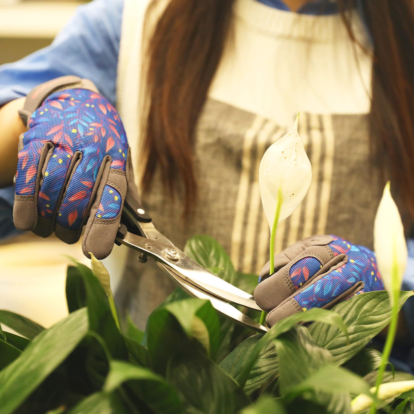 COOLJOB Small Gardening Work Gloves for Women Ladies, Thorn Proof for Rose Pruning, Cactus Handling, Blackberry Bush Planting, Puncture Resistant Anti-Slip Flexible, 1 Pair S Blue Flower