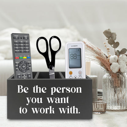 XPH Be the Person You Want to Work with Inspirational Pen Pencil Holder Organizer for Desk, Inspirational Gifts for Women Men, Motivational Wooden Box Sign for Home Office Desk Tabletop Decorations