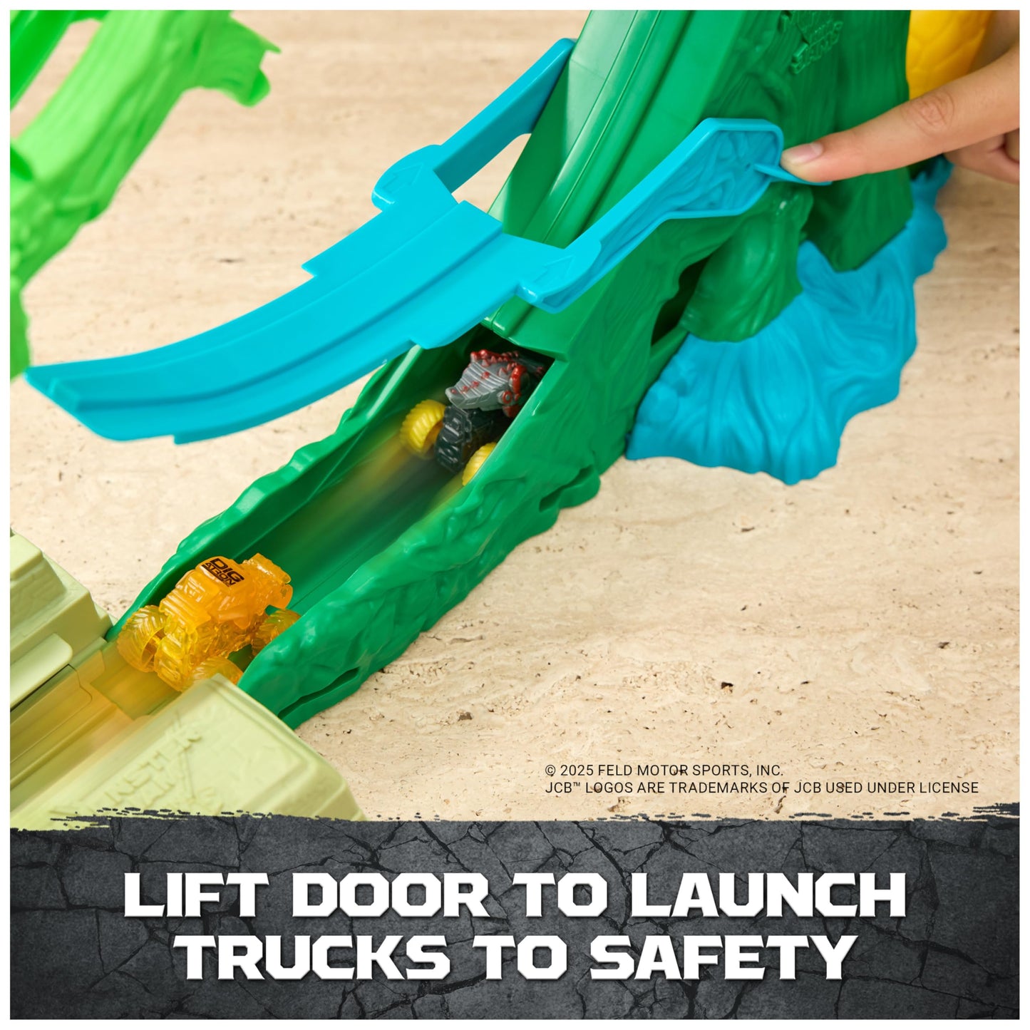 Monster Jam Mini Jams, Cobra’s Crazy Escape 28” Motorized Playset, 2 Exclusive Die-Cast ThunderROARus and JCB Digatron Monster Trucks, Kids Toys for Boy and Girls Ages 3 and up