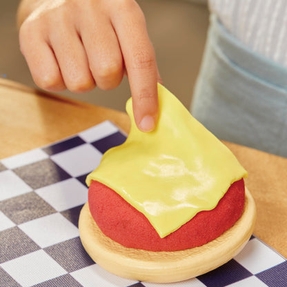Little Tikes Creative Chefs Cheeseburger and Fries Kit with 22 Accessories, Pretend Play Cooking Set, for Boys and Girls Ages 3+ Years